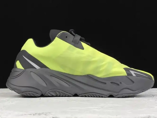 MNVN Boost Yeezy Adidas FY3727 Phosphor 700 0530